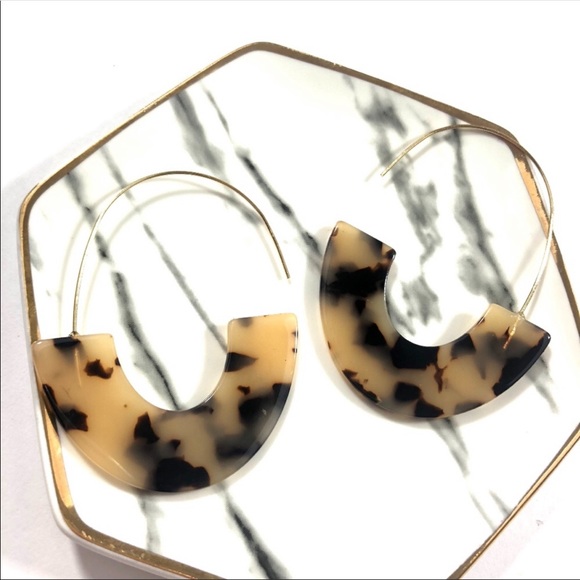 Light Tortoise Shell Resin Acrylic Drop Earrings - Picture 2 of 5
